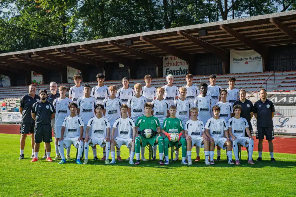 JFV Delmenhorst U17 Mannschaftsfoto 26-27