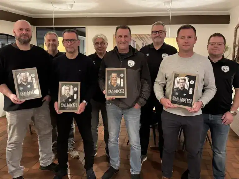 Verabschiedung des alten Vorstands – JFV Delmenhorst